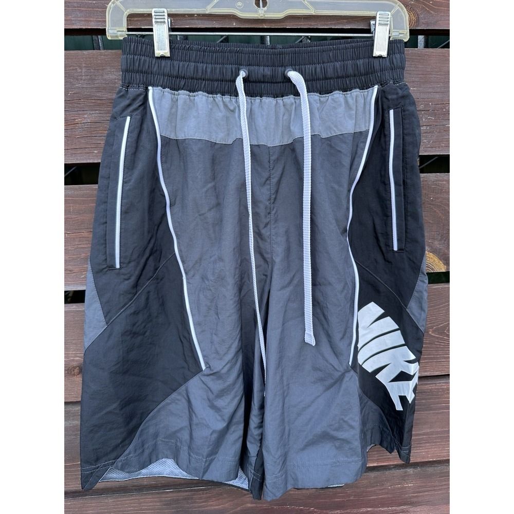 Nike Retro Mens Throwback Windbreaker Shorts Anthracite Black Size Small